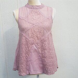 Umgee lace overlay blouse size small